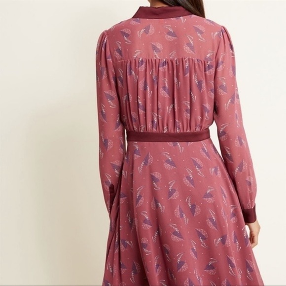 Modcloth Just My Typist Pleated Chiffon Mauve /
Plum Long Sleeve Dress - Picture 2 of 6